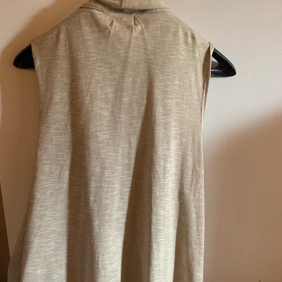 Best - Picture 3 of 3